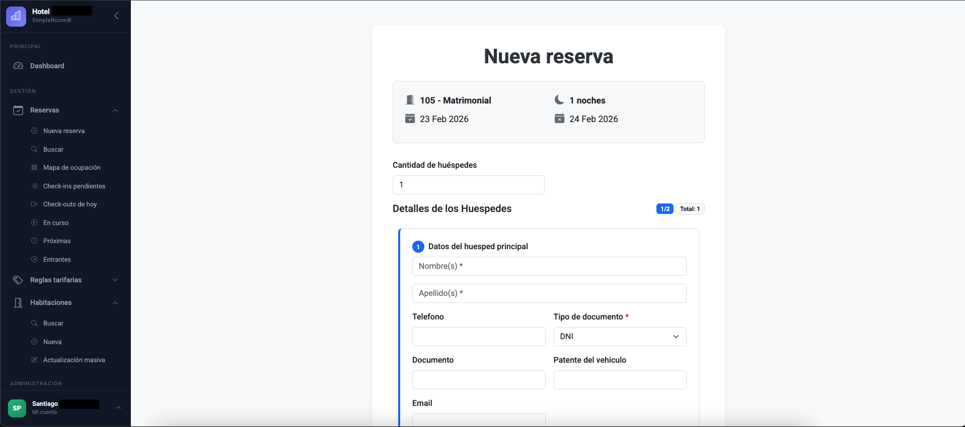 Formulario de reserva con datos del huésped en SimpleRoom PMS